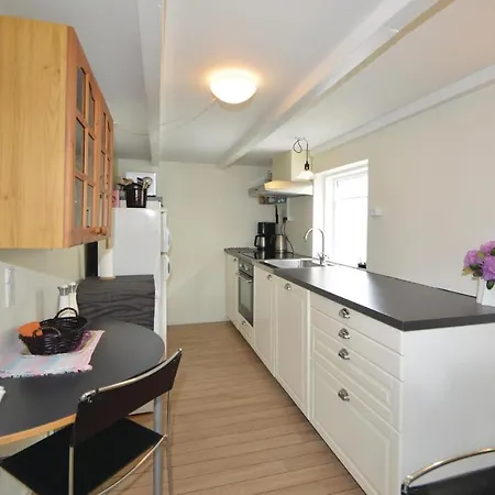 Lovely In With Kitchen * سيلكبورج